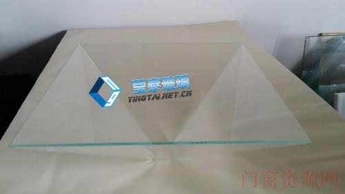 广东超白全息玻璃特价促销 深圳厂家直销单面成像玻璃