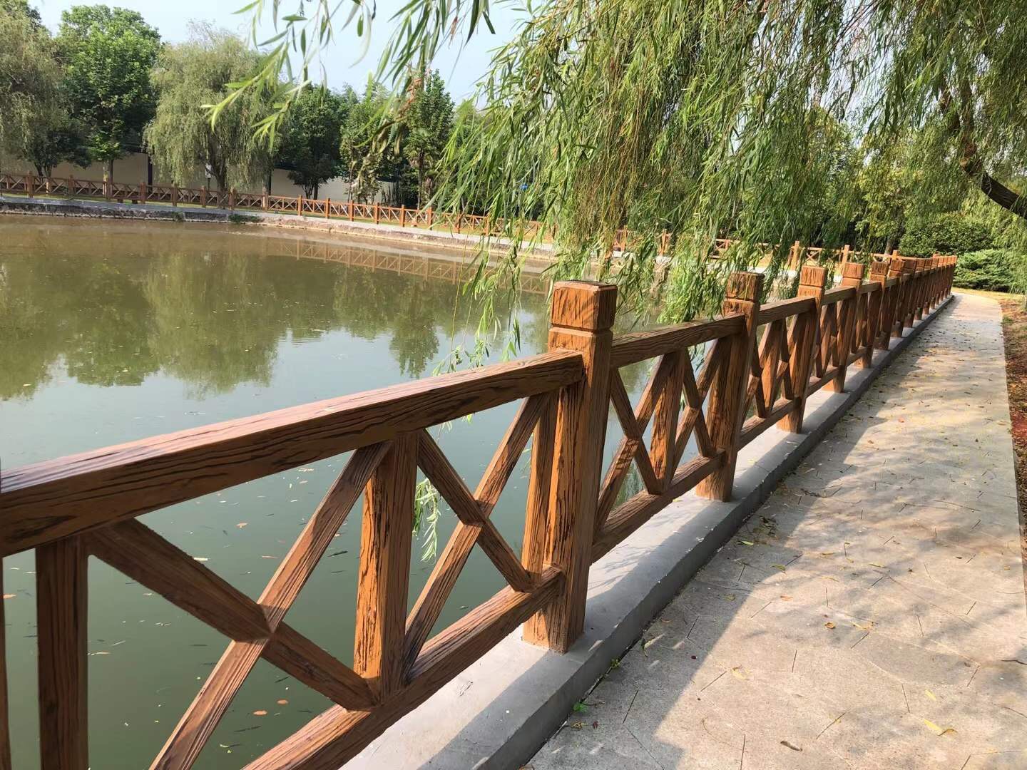 韶关水泥仿木护栏施工效果图广东仿木护栏河源仿竹护栏建设新农村