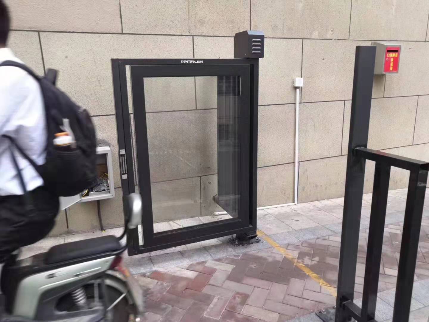 山东济南门禁改造普通门添加开门机配合门禁自动开关遥控