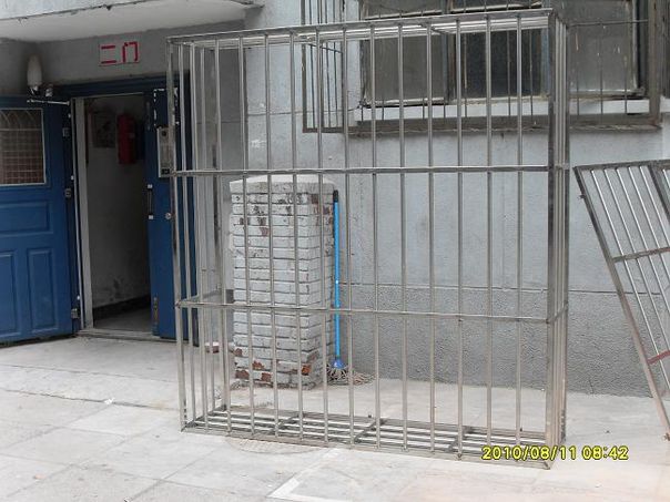 北京西城德胜门安装防盗门门安装防护栏